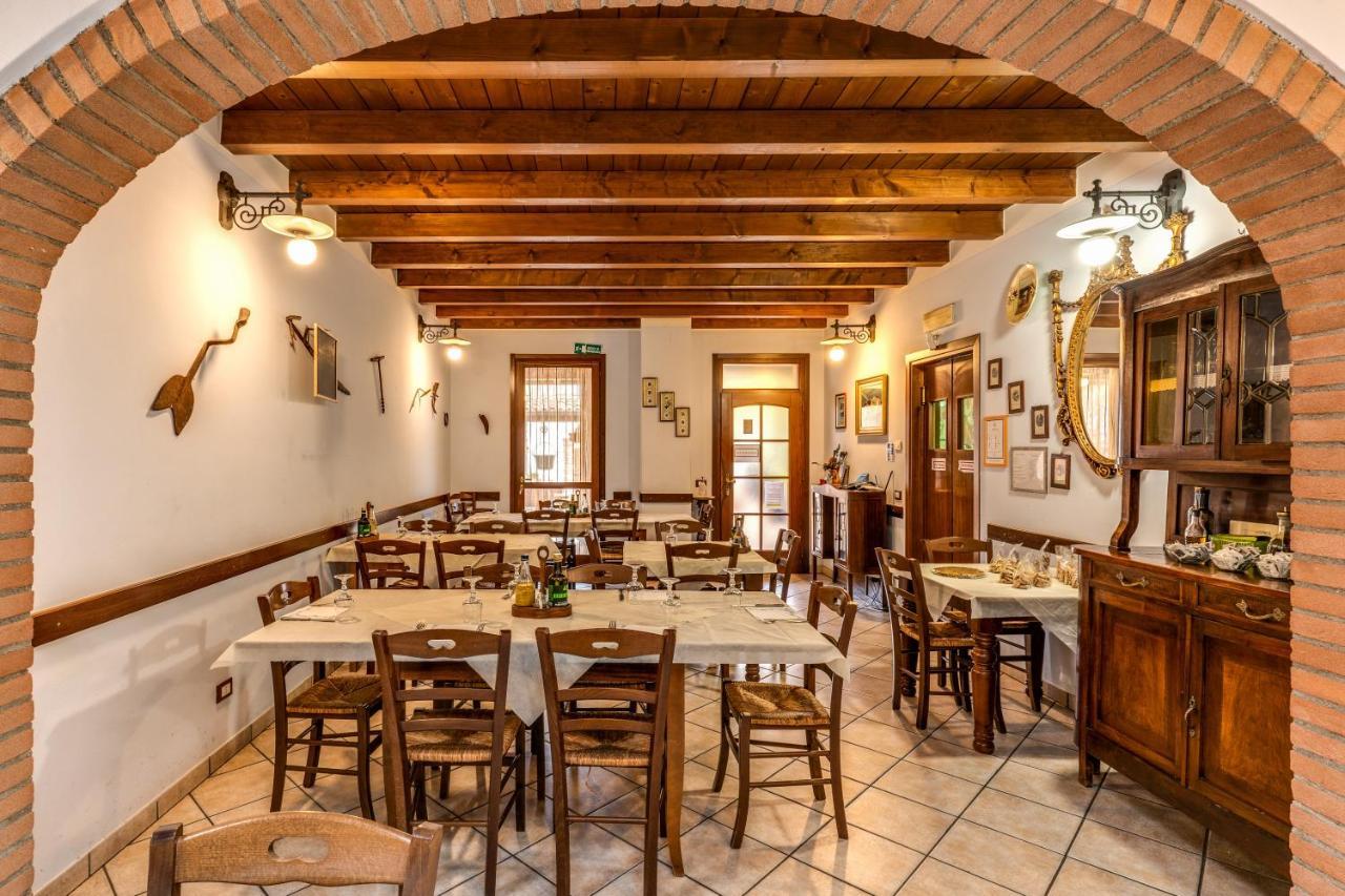 Agriturismo Pozzo Fiorito Кастельони деле Стивиере Екстериор снимка