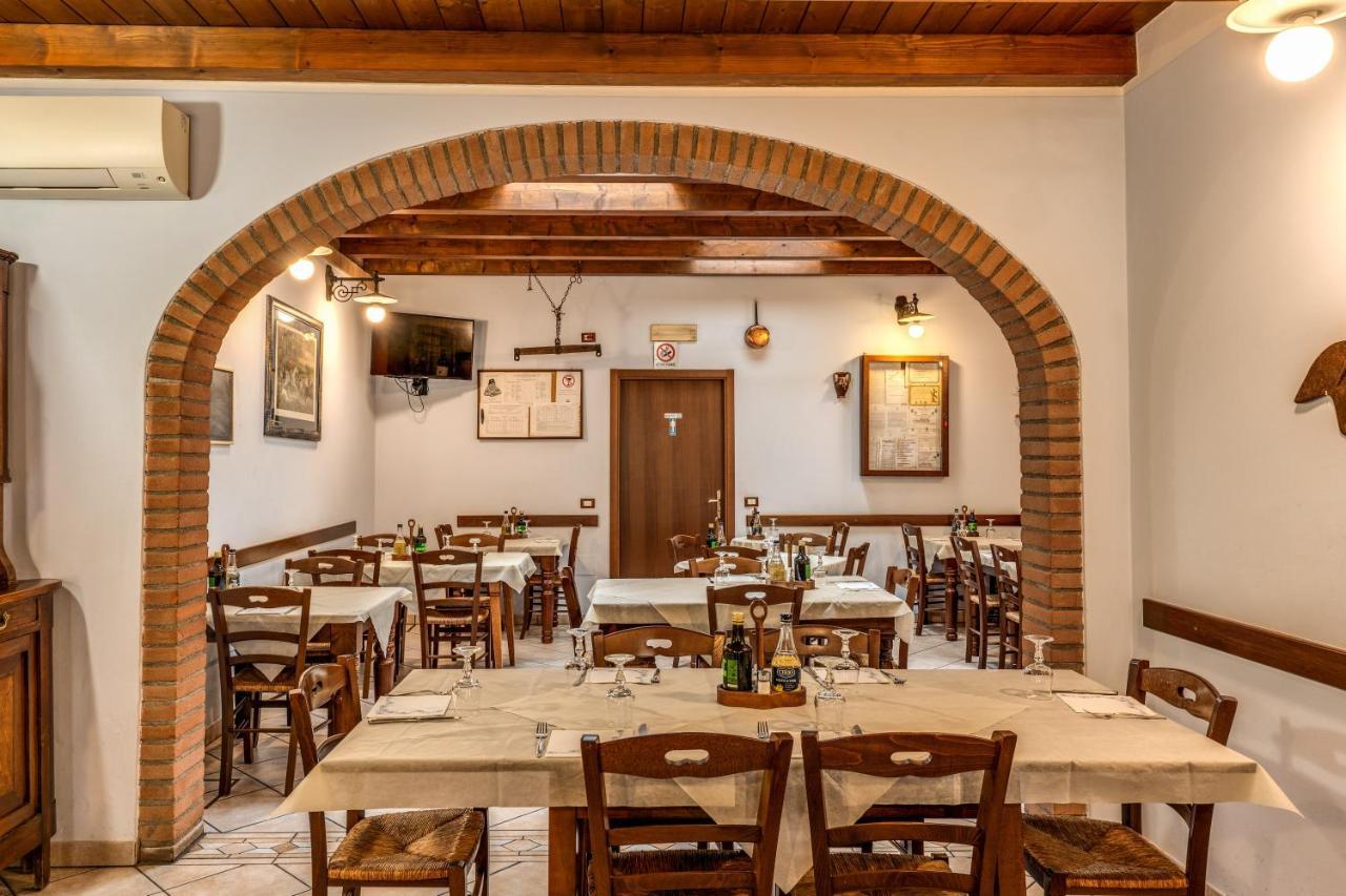 Agriturismo Pozzo Fiorito Кастельони деле Стивиере Екстериор снимка