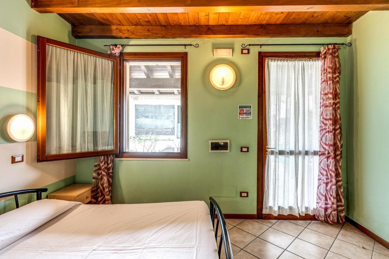 Agriturismo Pozzo Fiorito Кастельони деле Стивиере Екстериор снимка