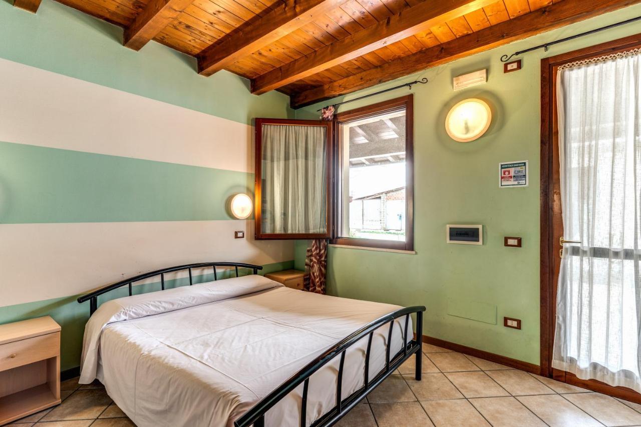 Agriturismo Pozzo Fiorito Кастельони деле Стивиере Екстериор снимка